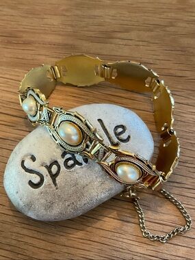 Vintage Victorian Revival Panel link Bracelet.